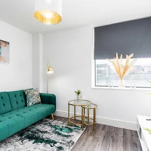  Apartment Exclusive One Bedroom - Centre - Free Wi-fi Netflix United Kingdom